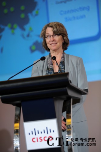 ˼����I(y��)��(w��)ȫ�򸱿���Amy Christen