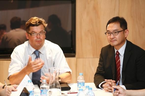 �󣺴󱱚WͨӍCEO Mogens Elsberg���ң��󱱚WͨӍ�Ї�(gu��)�^(q��)����(j��ng)����پ